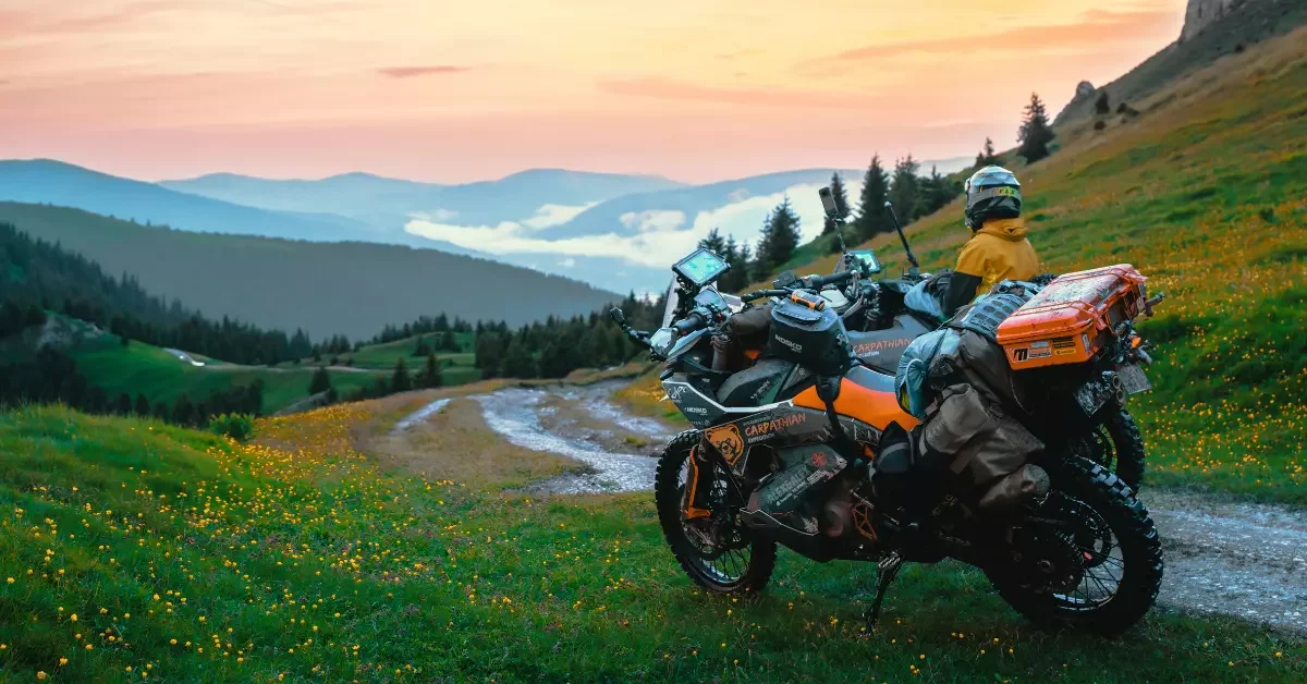 MASTERING SPACE OPTIMIZATION FOR OVERLAND ADVENTURES: ESSENTIAL TIP FOR SMART STORAGE SOLUTION